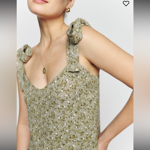 Reformation Tops - NWT Reformation Embry Top